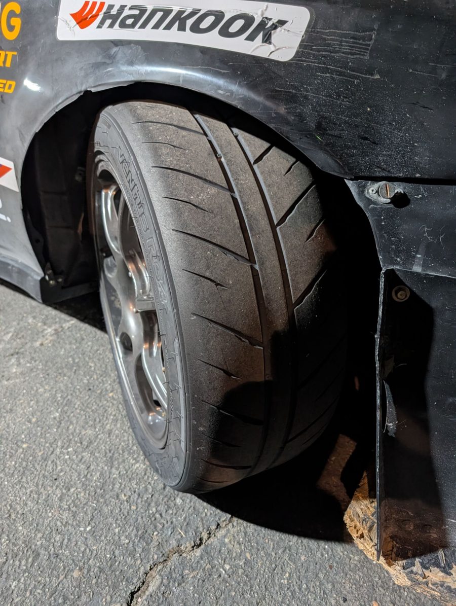 El Hankook Ventus RS4 delantero tras 12 horas de carrera