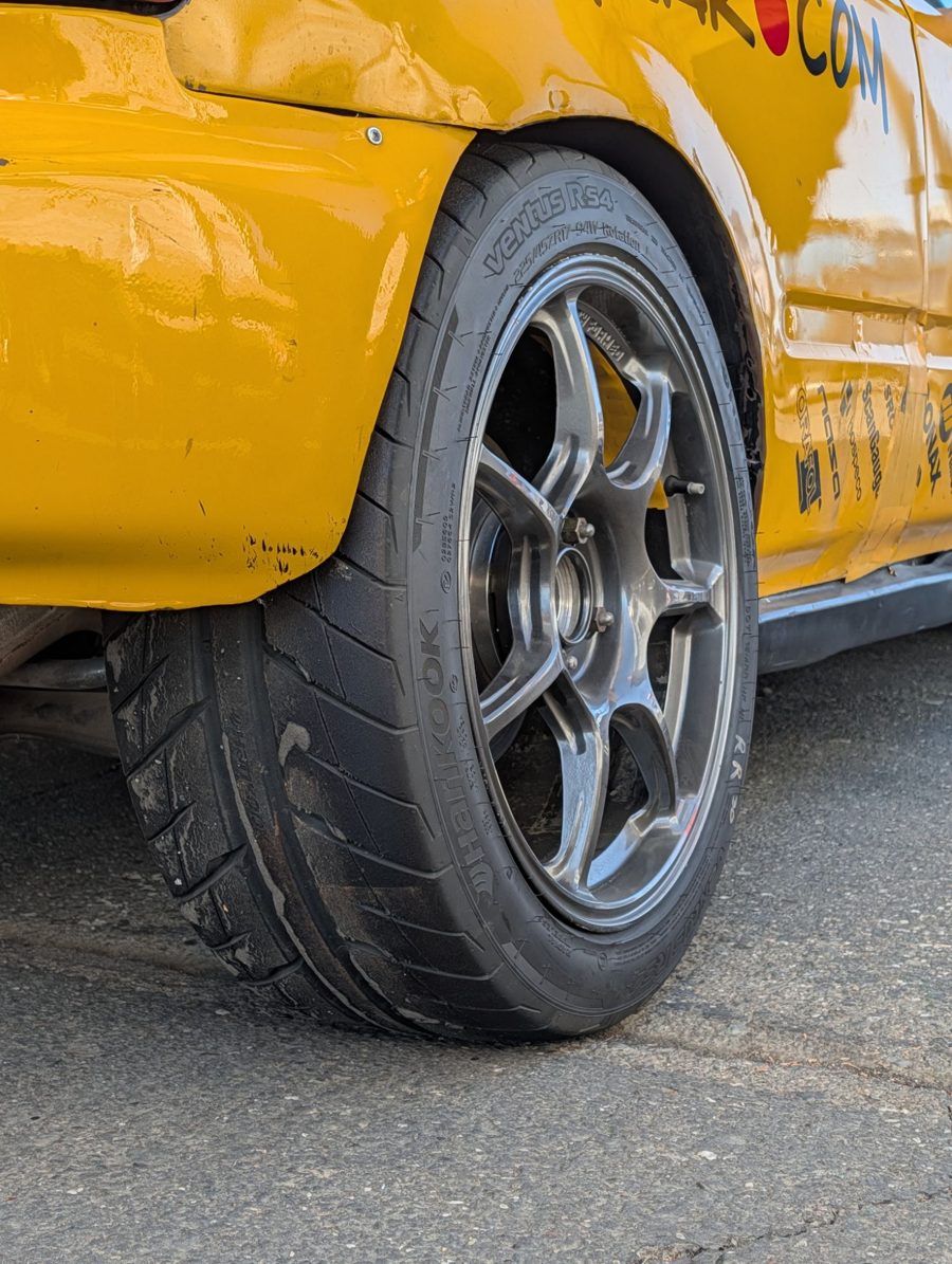 Hankook Ventus RS4 en el eje trasero del Civic